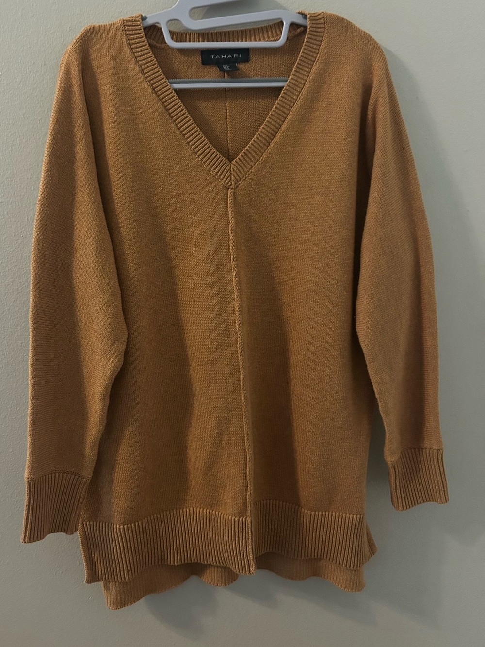 Tahari Women's V-Neck Oversized Sweater in Camel Brown